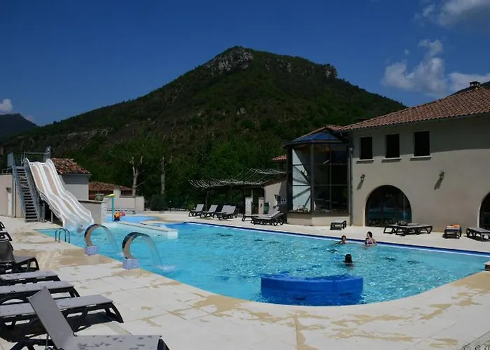 Camping Mobil Familial - Terrasse Relaxante - Api-1-52-1681 Peyreleau