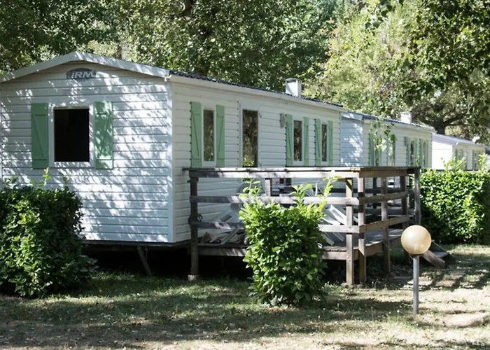 Camping Mobil Familial - Terrasse Relaxante - Api-1-52-1681 *